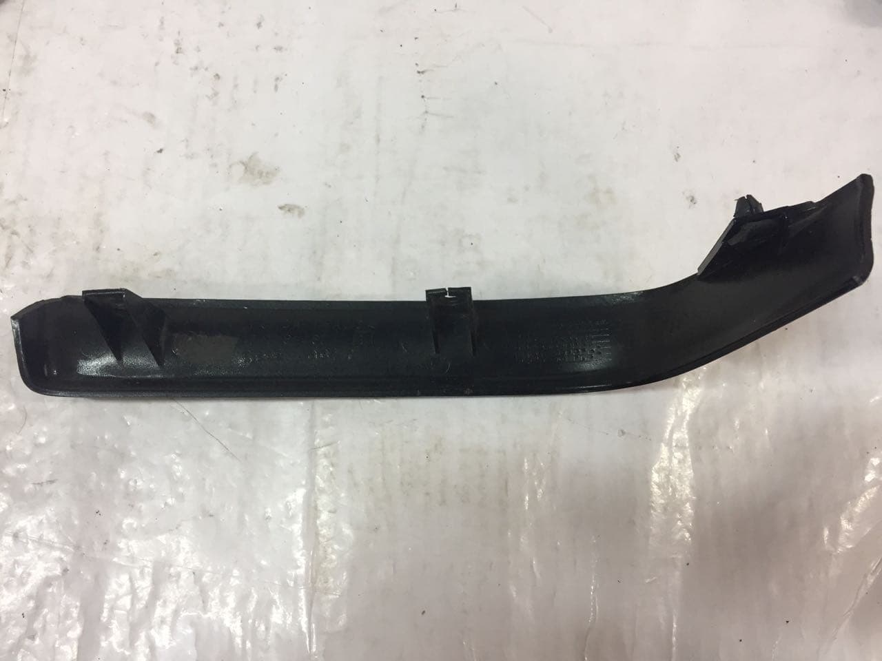 MOLDURA INFERIOR TRASEIRA COMPATIMENTO DIREITO HONDA GOLD — imagem 3