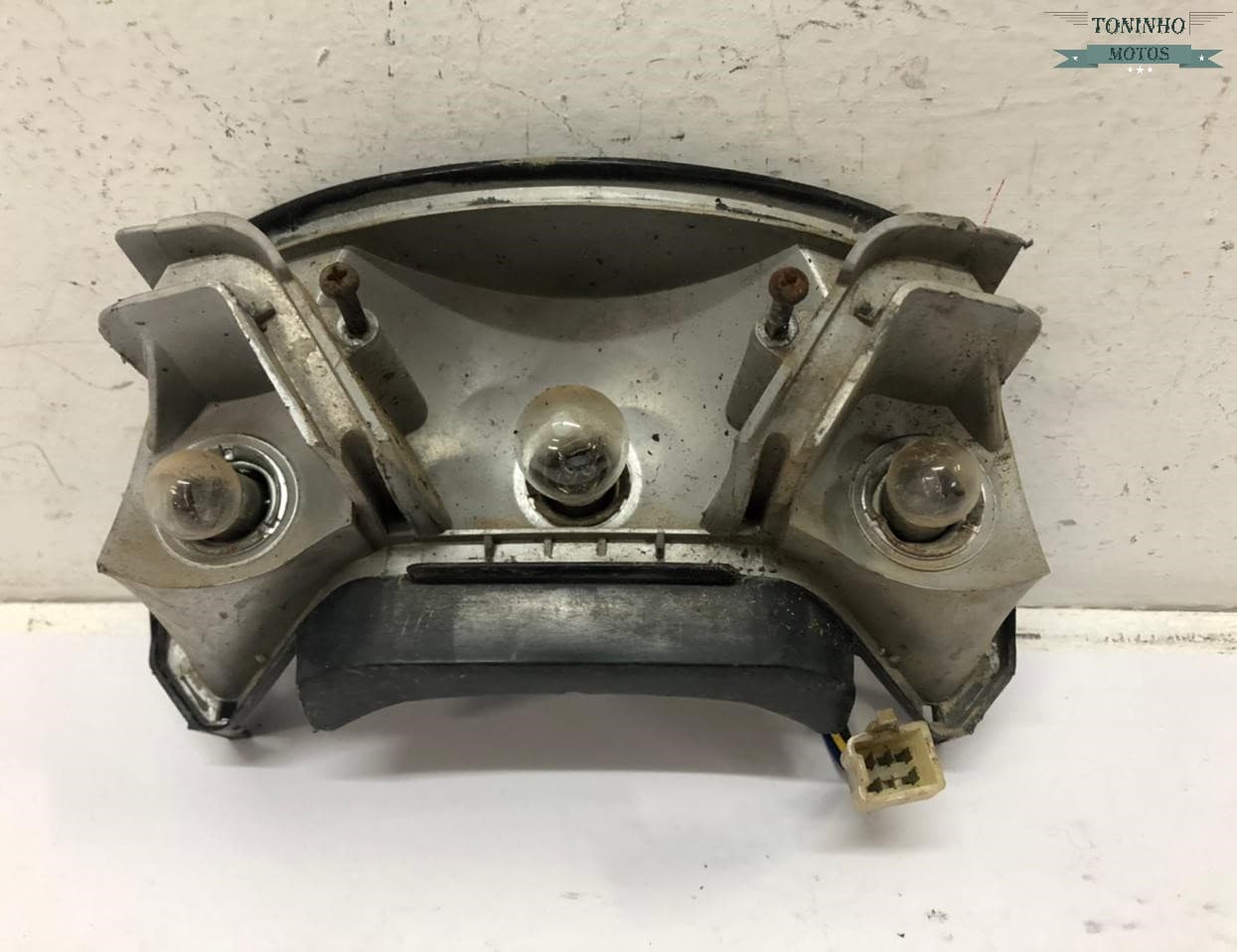 BASE DA LANTERNA DE FREIO YAMAHA CRYPTON 105 1998 Á 2004