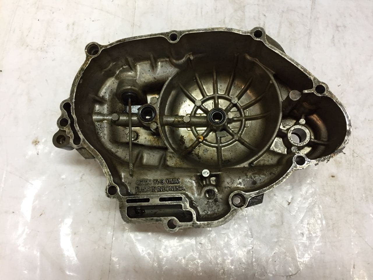 TAMPA MOTOR DIREITO YAMAHA CRYPTON 105 1998 - SEM PARTIDA — imagem 2