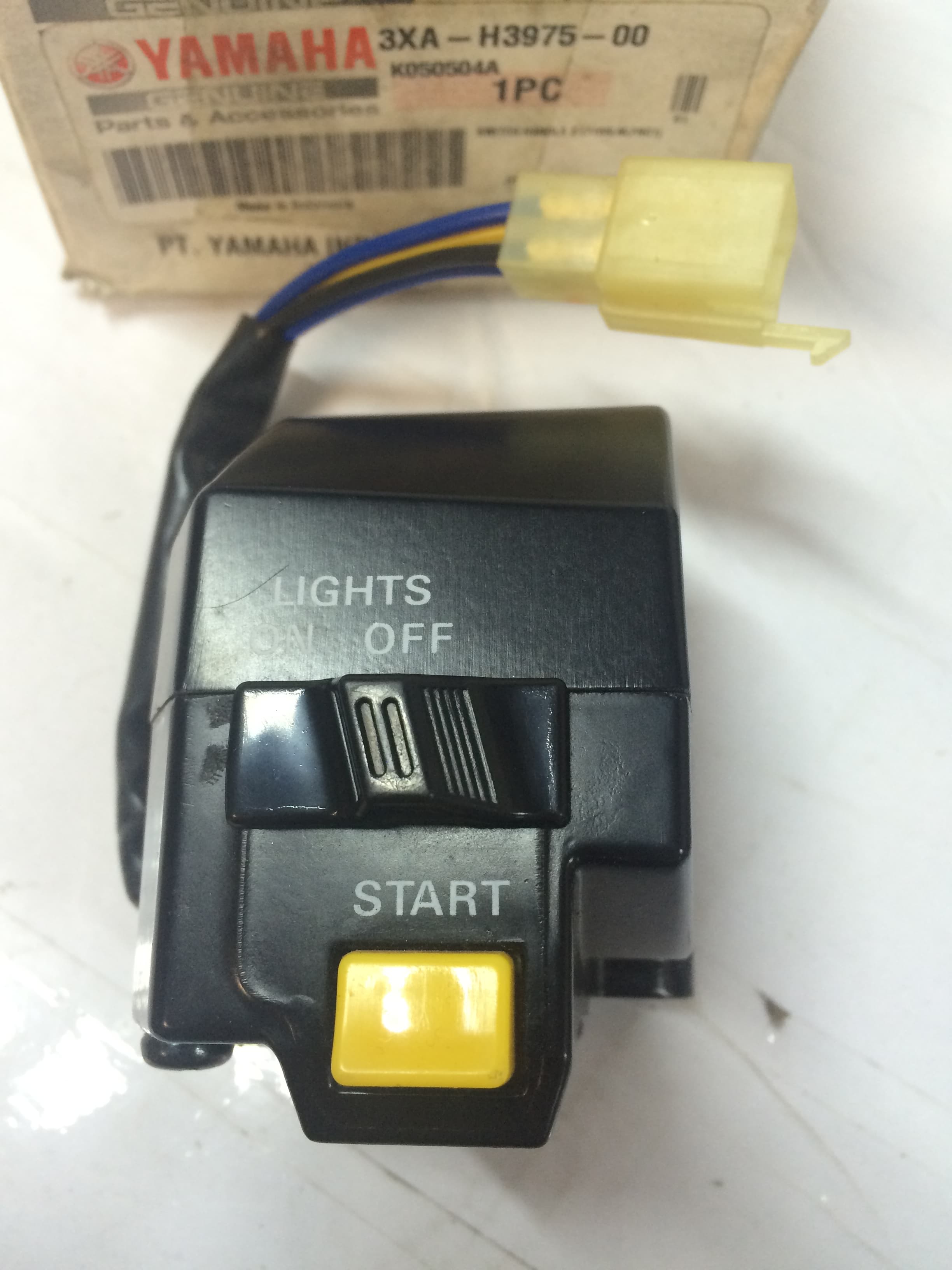 INTERRUPTOR GUIDÃO DIREITO YAMAHA CRYPTON 105 1998 Á 2004 — imagem 3