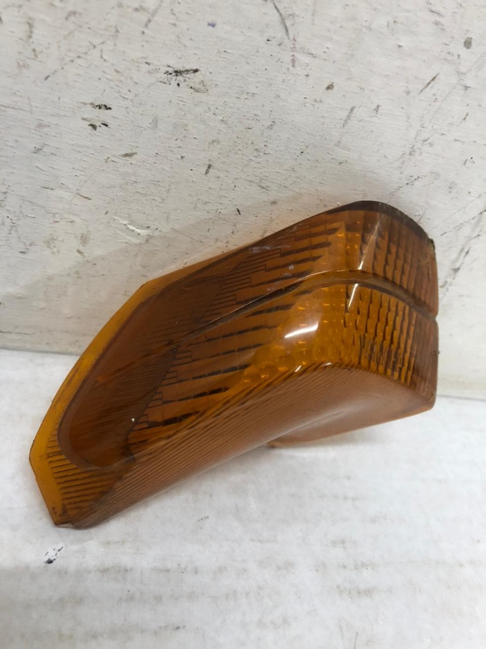 LENTE PISCA TRASEIRO ESQUERDO YAMAHA CRYPTON 105 1998 Á 2004 — imagem 3
