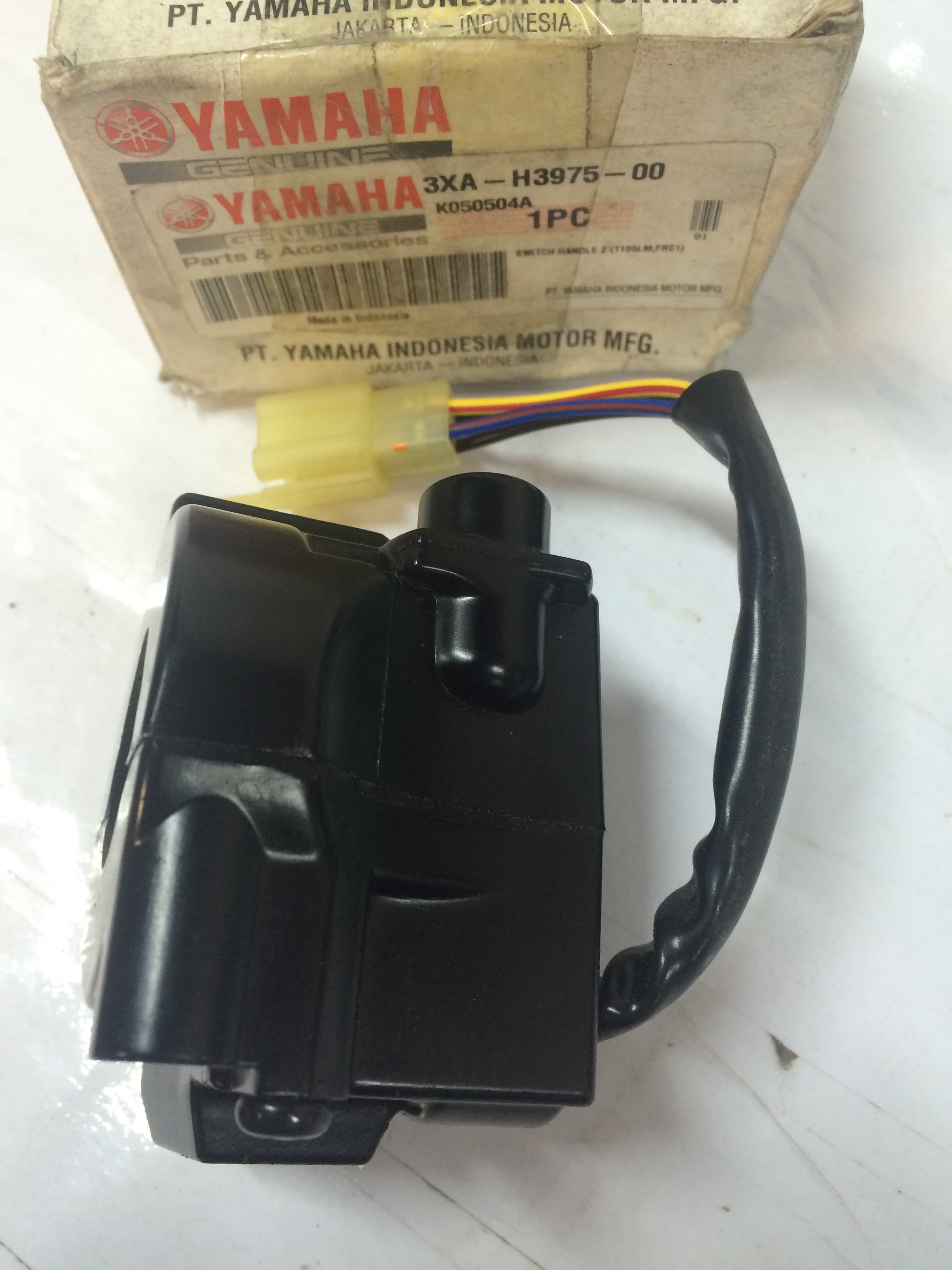INTERRUPTOR GUIDÃO DIREITO YAMAHA CRYPTON 105 1998 Á 2004 — imagem 2