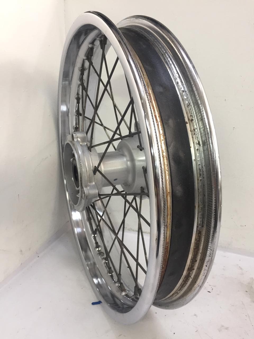 RODA TRASEIRA HONDA BROS 160 2016 À 2020 ''FREIO À DISCO'' — imagem 5