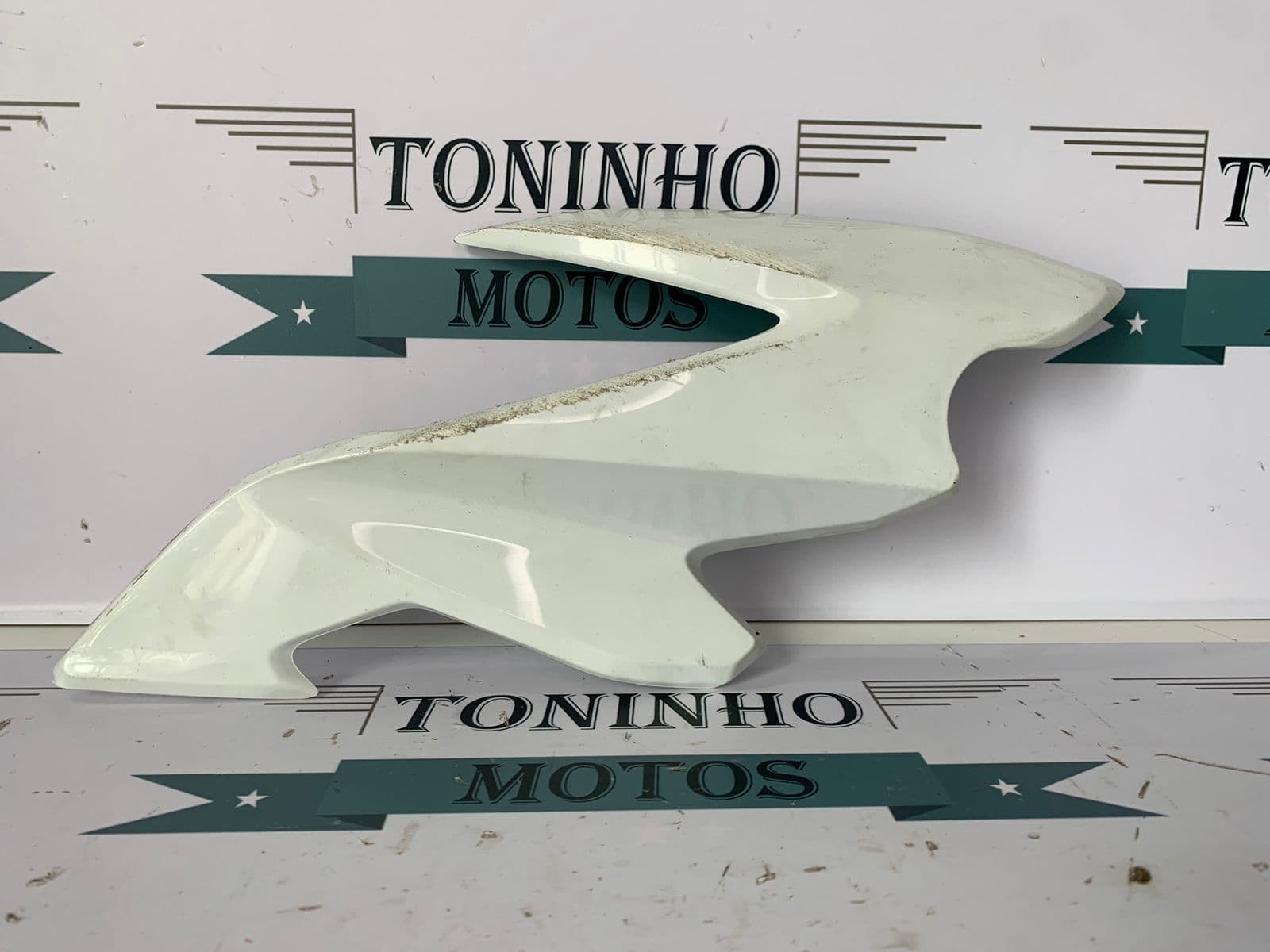 ACABAMENTO LATERAL FAROL ESQUERDO HONDA BROS 160 2022 — imagem 4