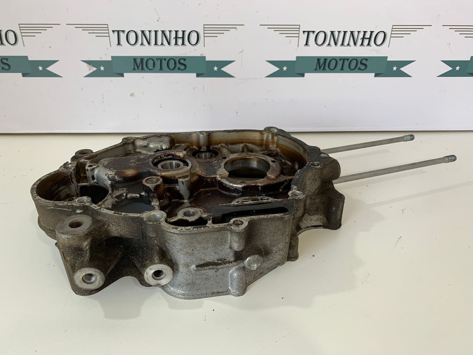 BLOCO DO MOTOR LADO DIREITO YAMAHA CRYPTON 105 2001 Á 2004 — imagem 2