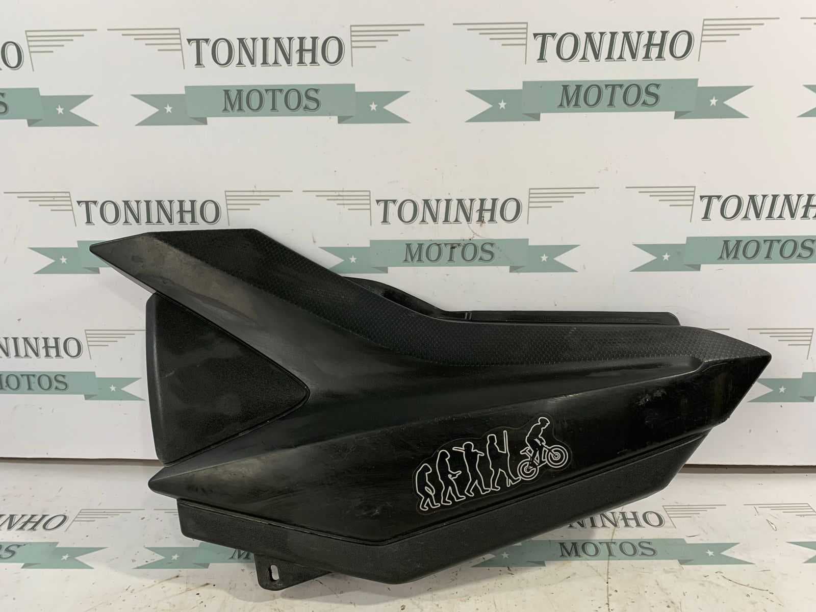 TAMPA LATERAL ESQUERDO YAMAHA FACTOR 150 2016 Á 2022