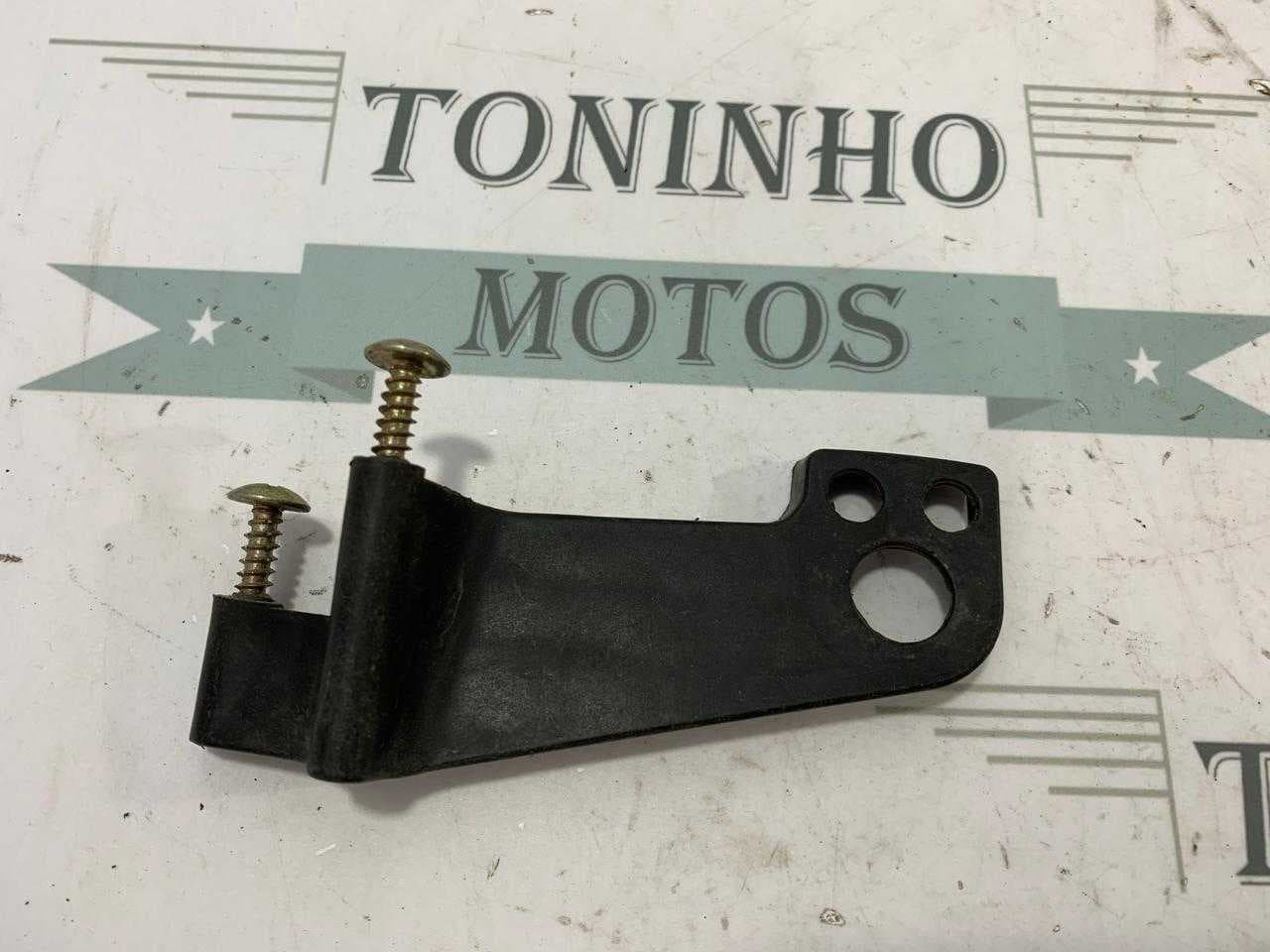 SUPORTE PISCA TRASEIRO ESQUERDO HONDA BROS 125 / BROS 150