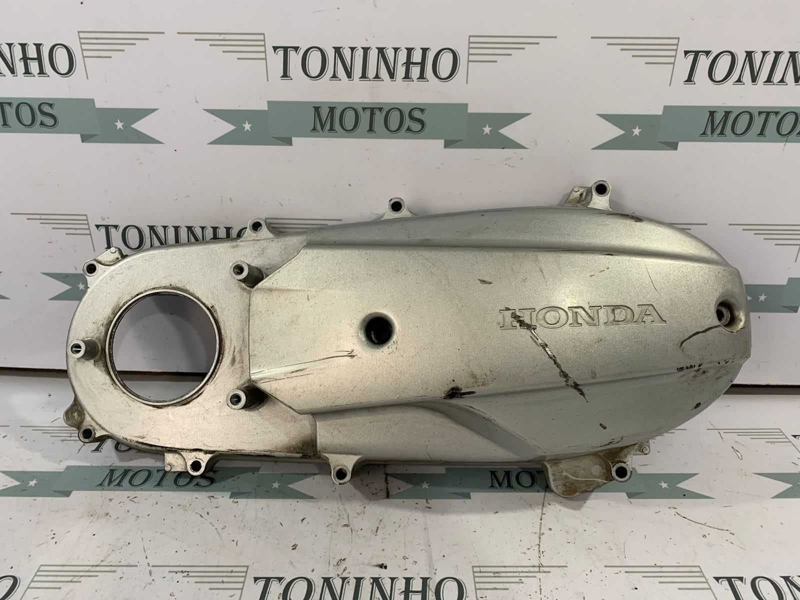 TAMPA DO MOTOR LADO ESQUERDO HONDA PCX150 2016/2017