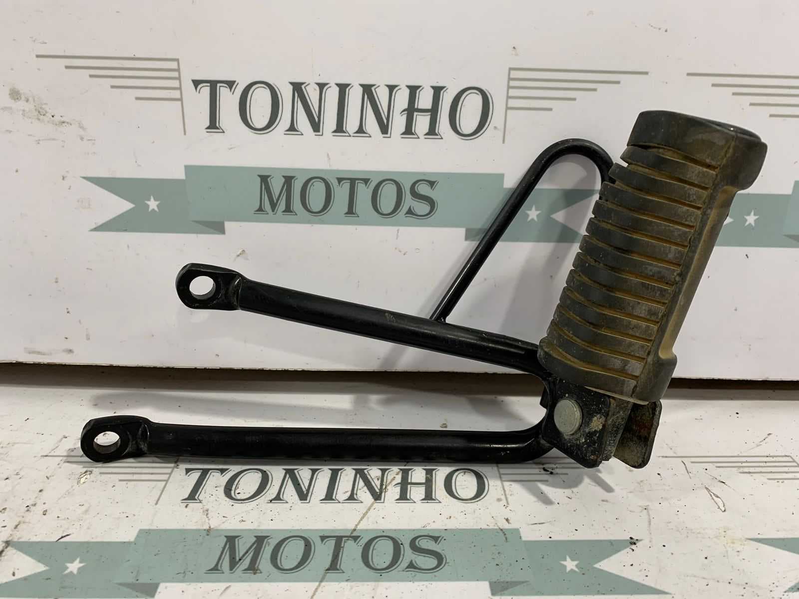 SUPORTE PEDALEIRA ESQUERDO HONDA BROS 160 2015 / XRE 190