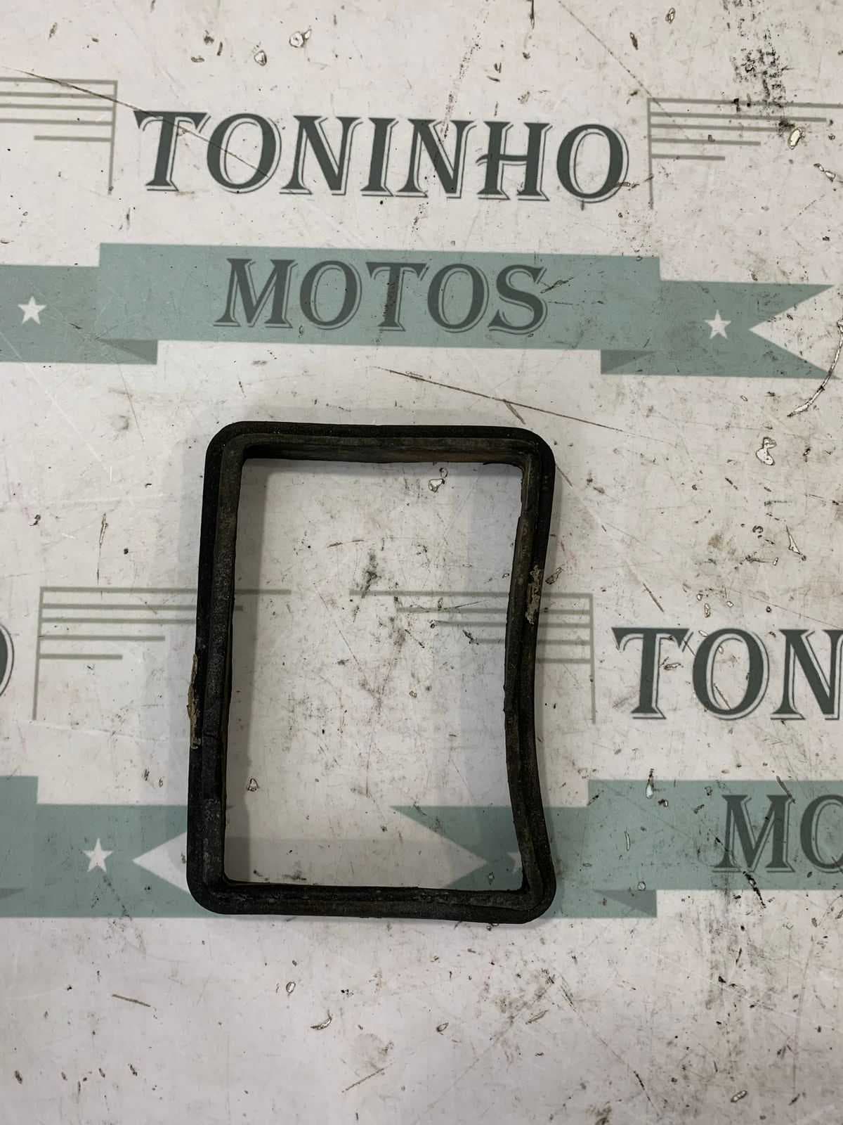 BORRACHA / AMORTIZADOR DO VELOCIMENTRO PAINEL HONDA XLX 350