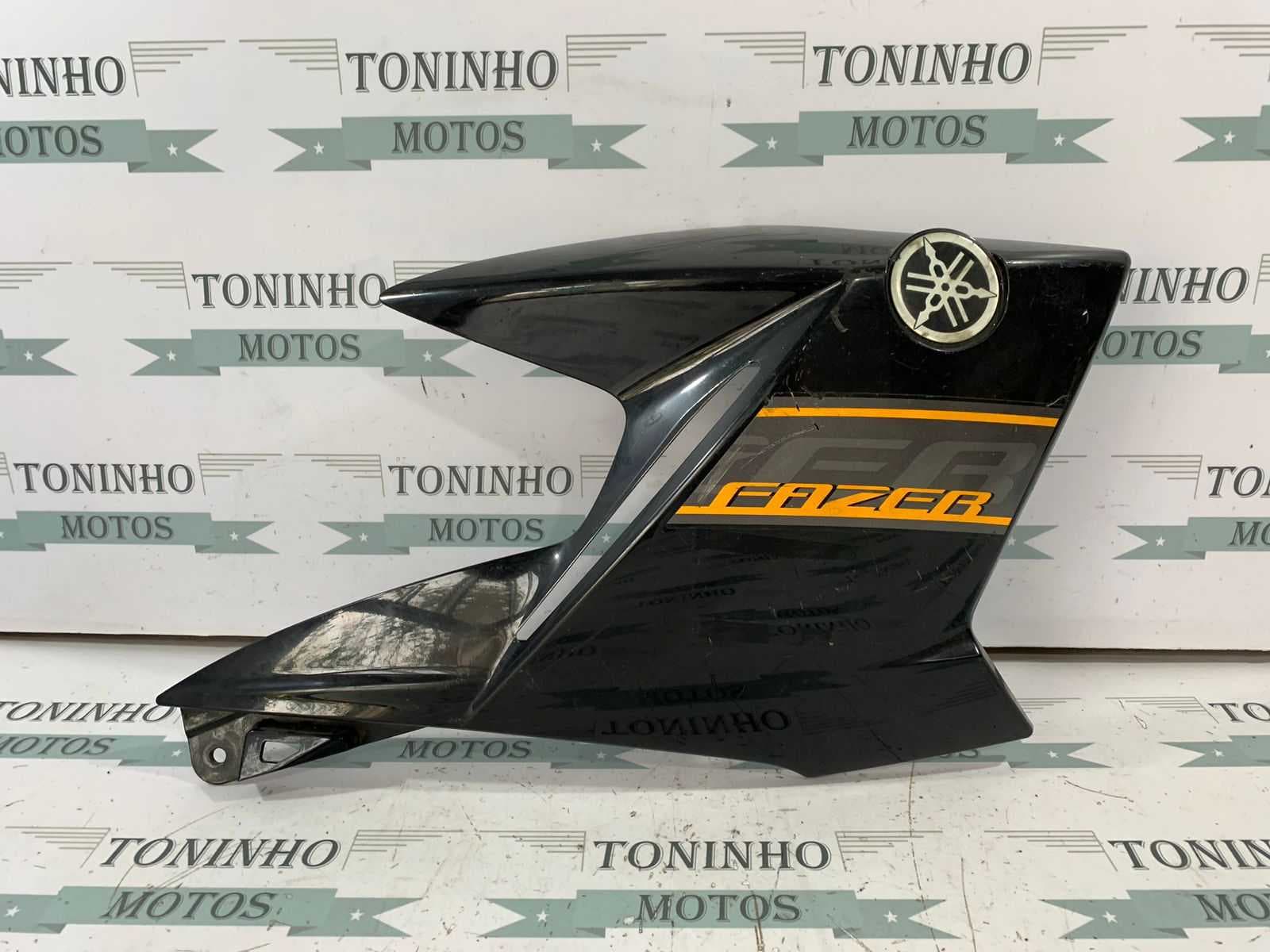 ABA TANQUE LADO DIREITO YAMAHA FAZER 250 2011 Á 2015