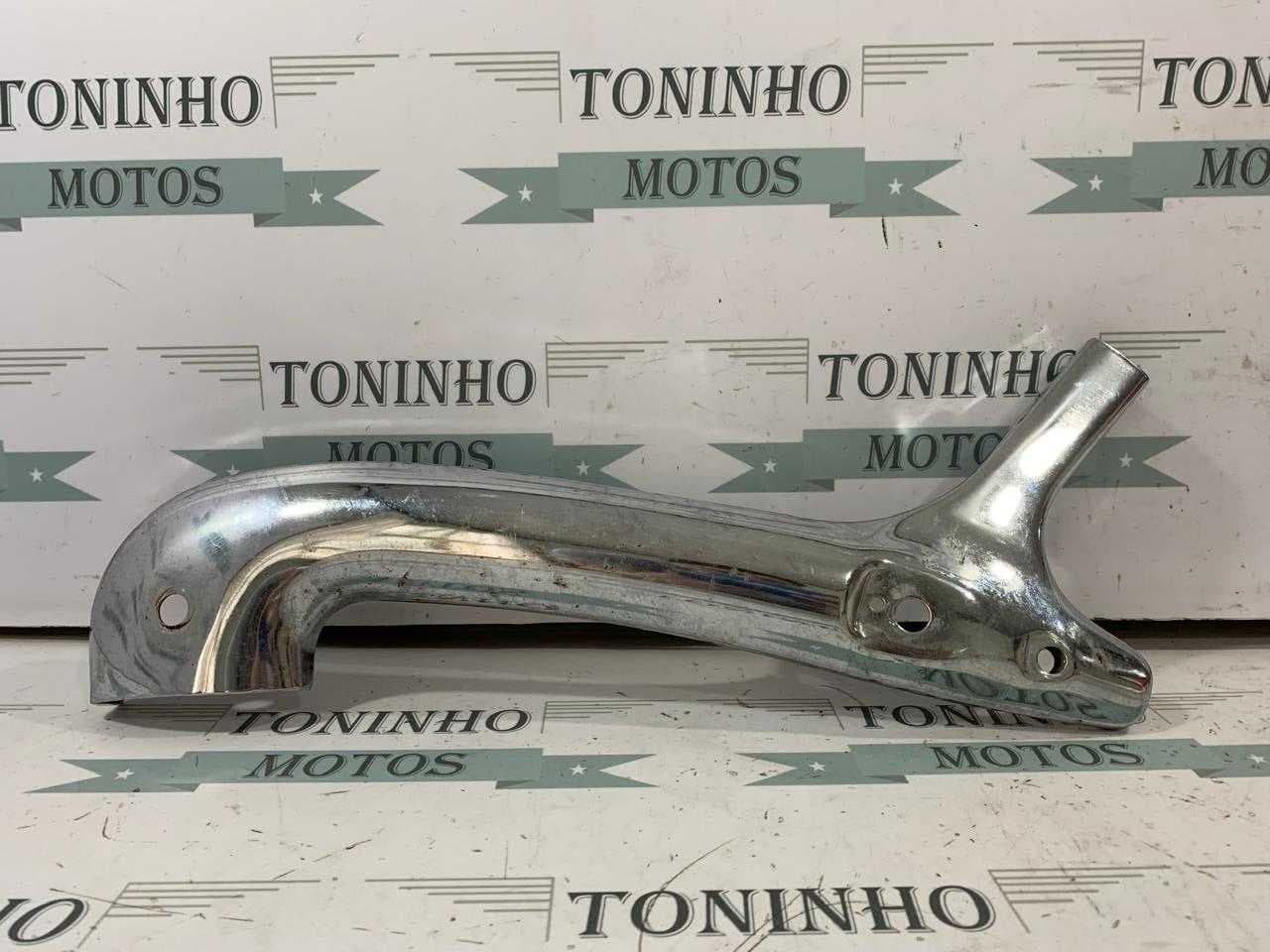 SUPORTE / ACABAMENTO ESQUERDO SISSY BAR HYOSUNG CRUISE 125