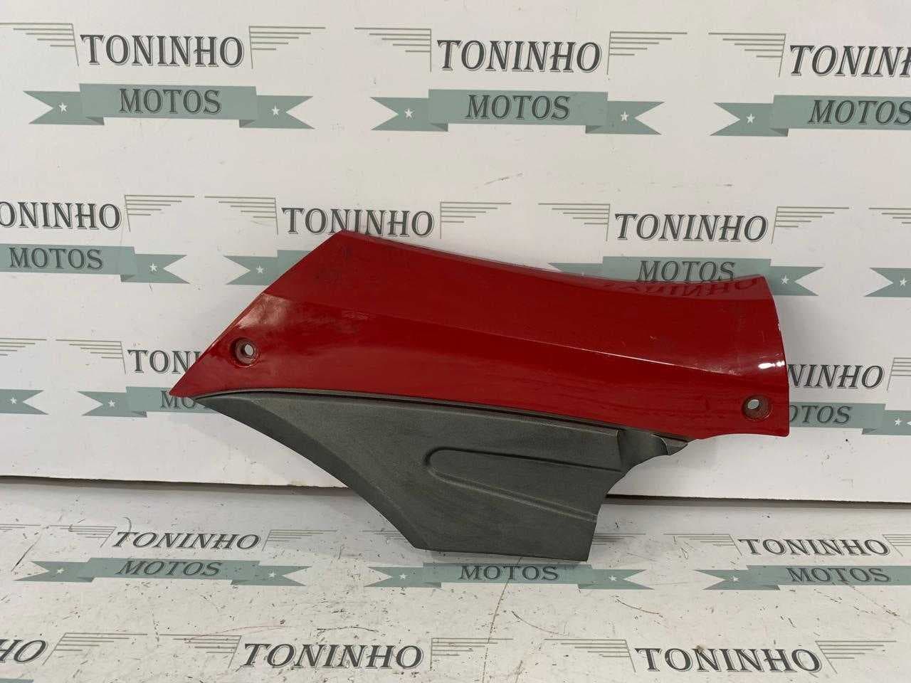 TAMPA LATERAL LADO DIREITO DANYANG DY 125-52 2009 A 2013