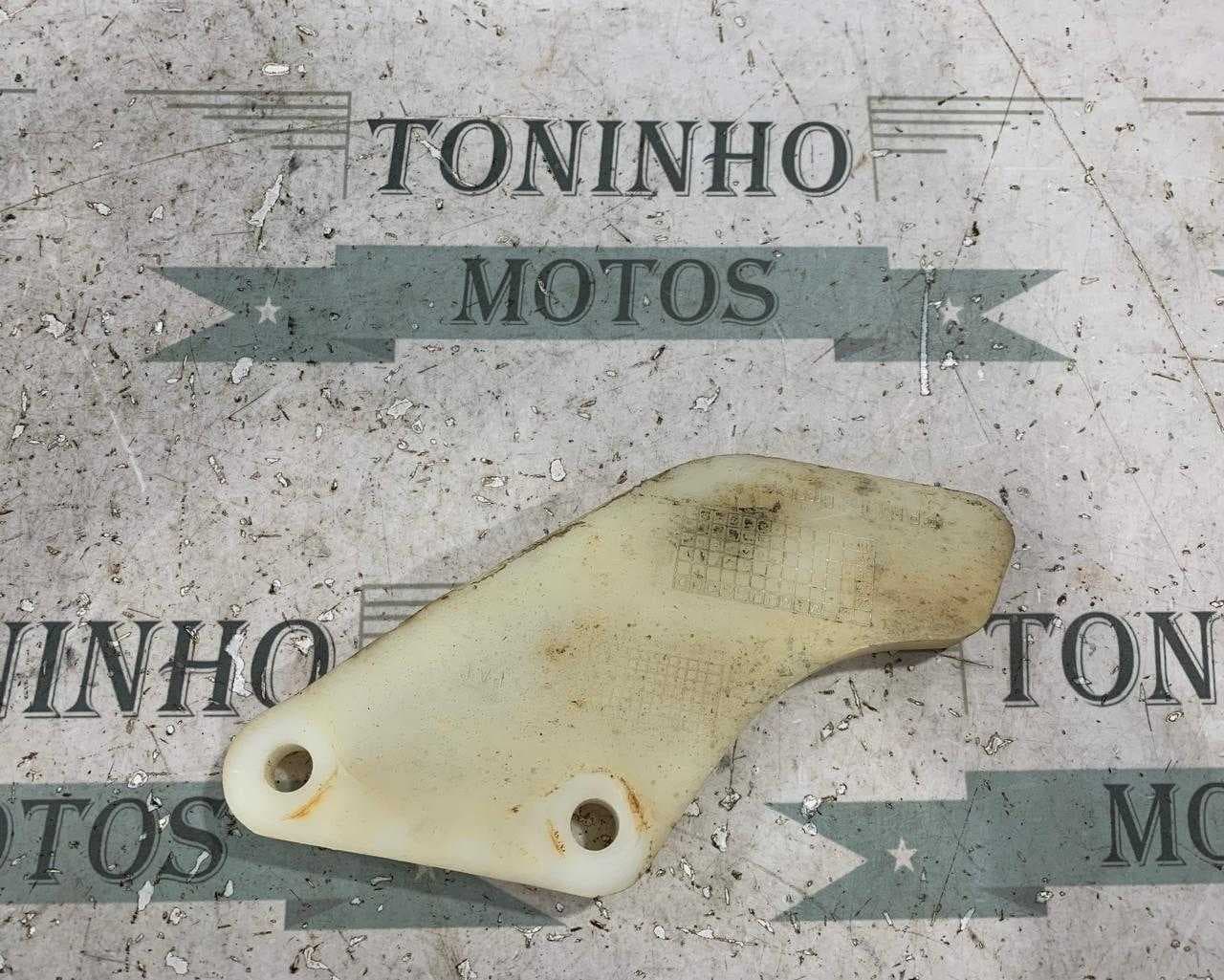 PROTETOR GUIA CORRENTE HONDA BROS 160 / XRE190 2016 Á 2018