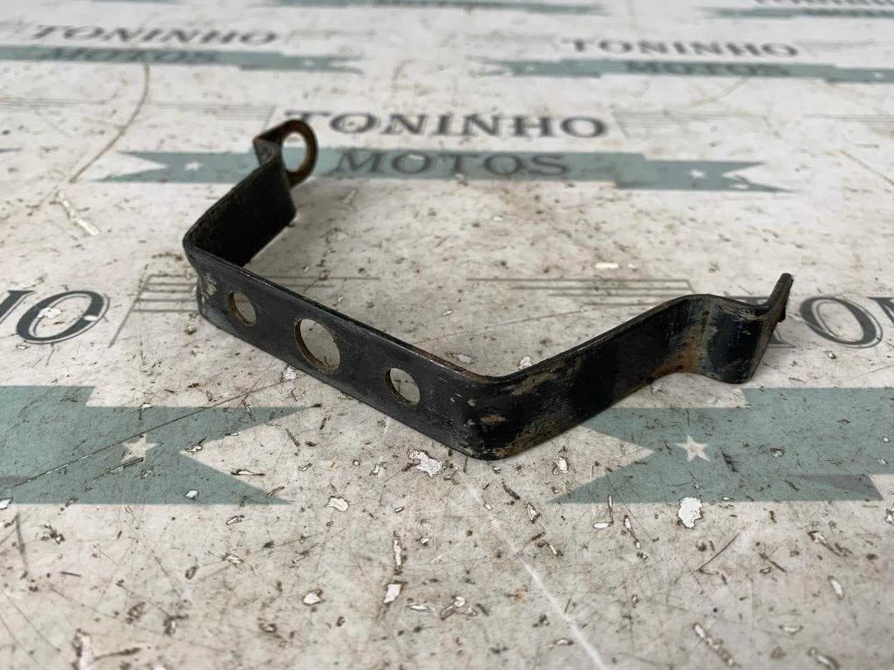 SUPORTE DA CARENAGEM TRASEIRA DAFRA APACHE 150