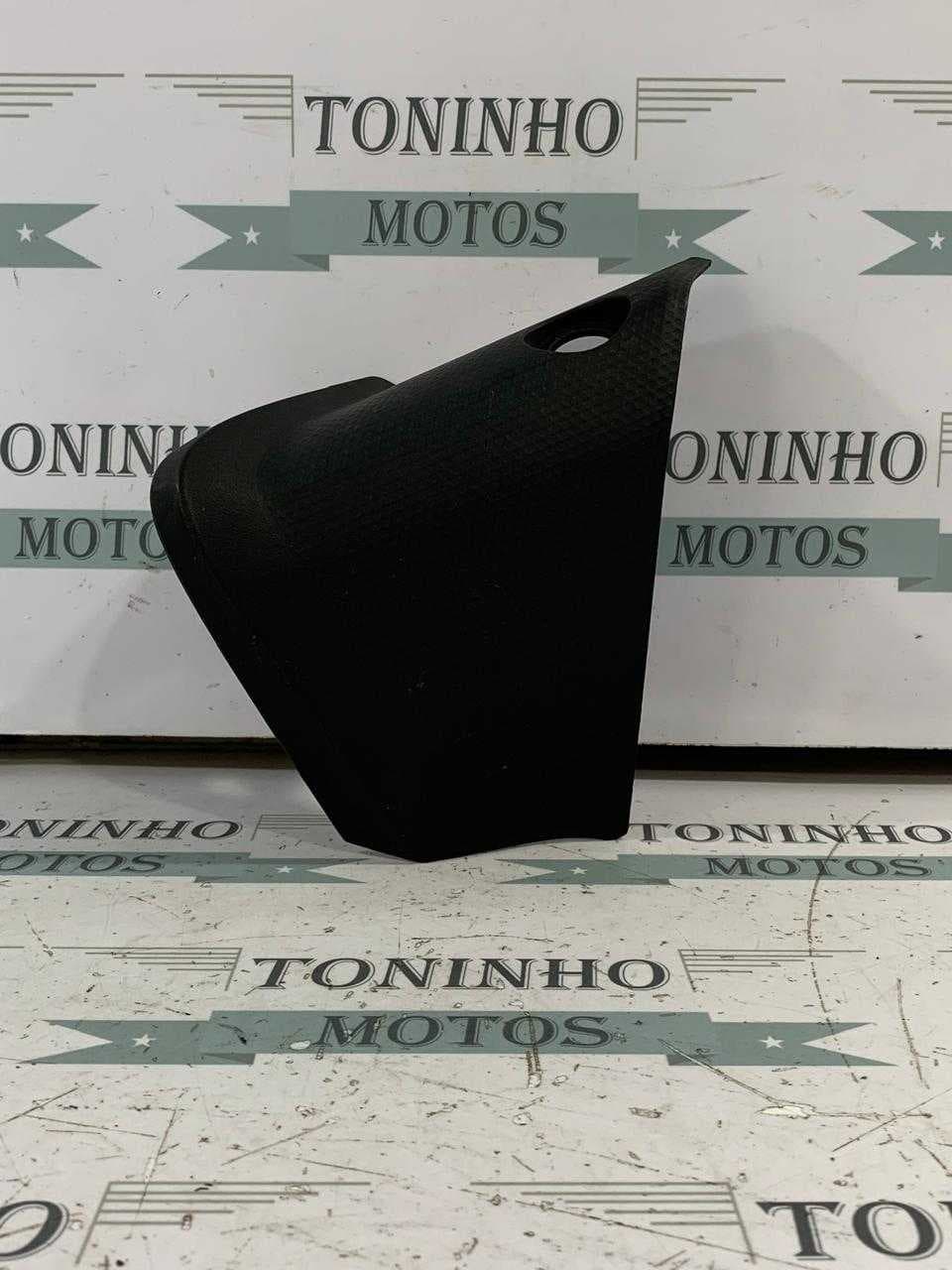 TAMPA PORTA LUVA LADO DIREITO YAMAHA T-MAX 530 2012 Á 2017