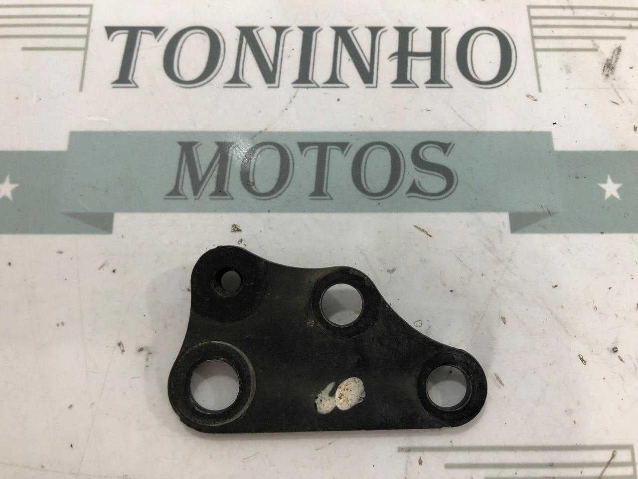 SUPORTE TRASEIRO INFERIOR DIREITO HONDA BROS 160 2018 Á 2023