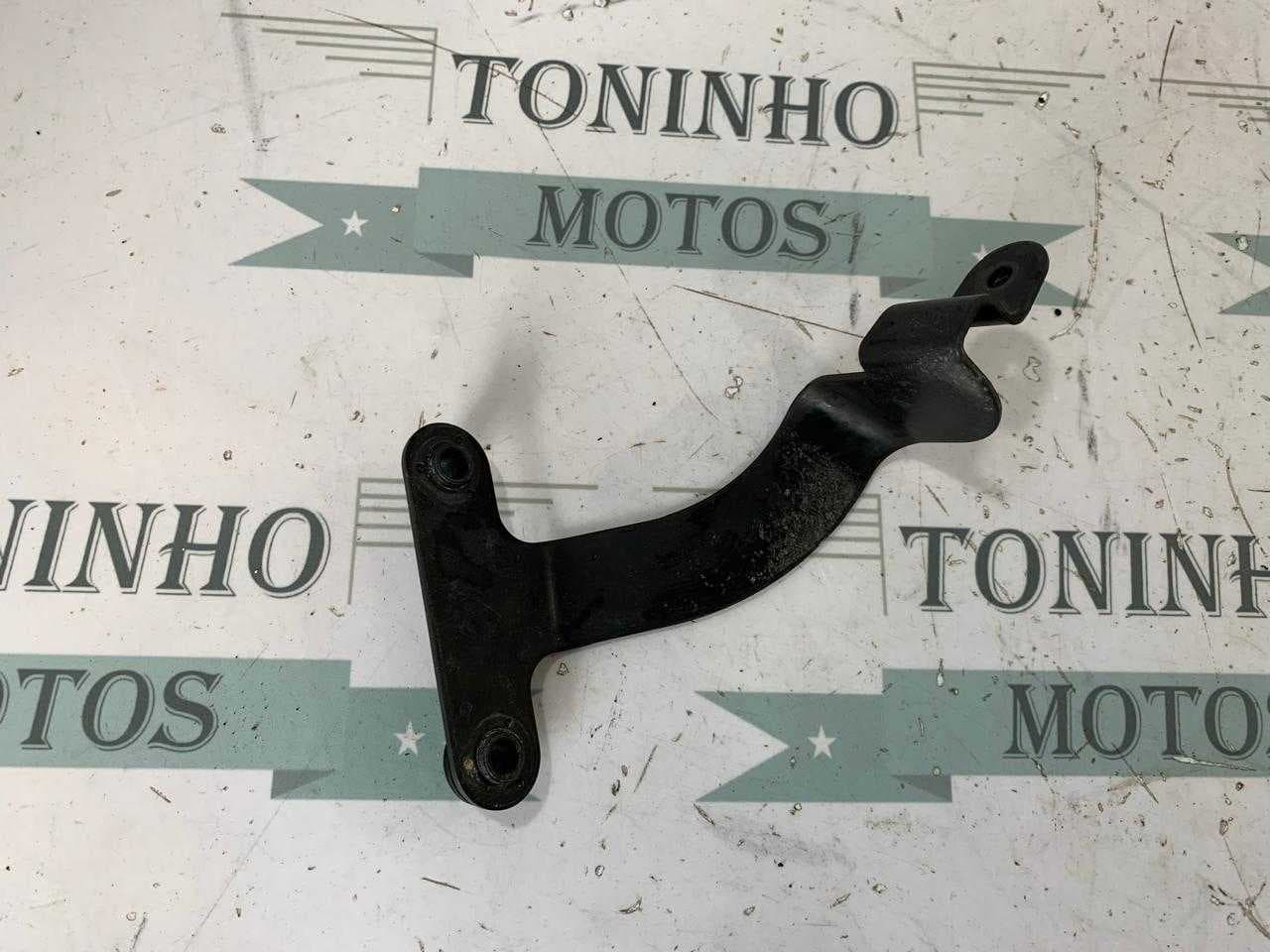 SUPORTE TANQUE SUPERIOR / INFERIOR ESQUERDO KAWASAKI Z750