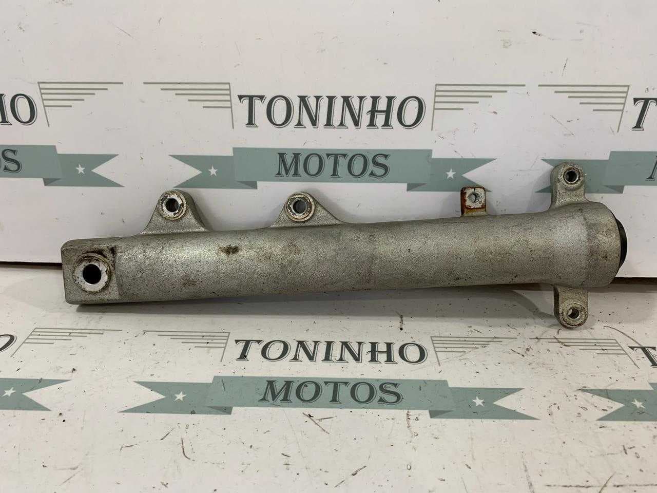 CANELA BENGALA DIREITO HONDA FAN 150 / TITAN 150 EX / CARGO