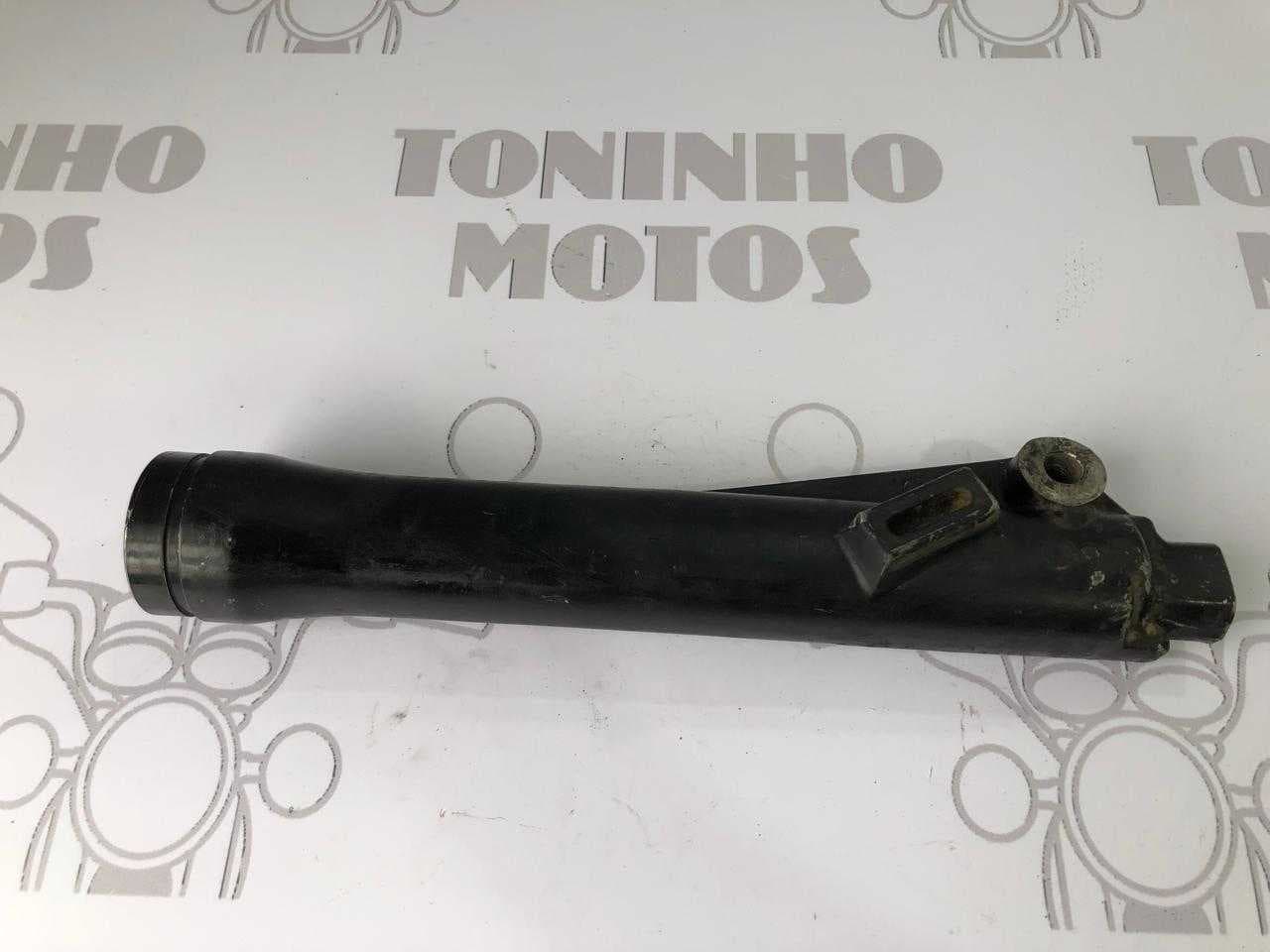 CANELA BENGALA LADO ESQUERDO YAMAHA CRYPTON 105 1998 Á 2004