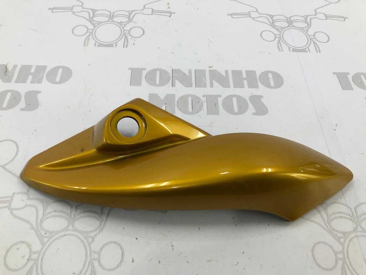 ACABAMENTO LATERAL FAROL DIREITO HONDA CB300 2010/2011