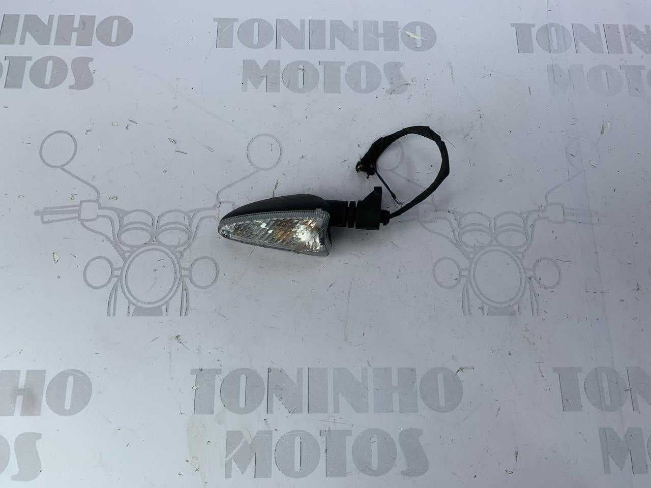 PISCA TRASEIRO DIREITO TRIUMPH STREET TRIPLE 675 2014/2015