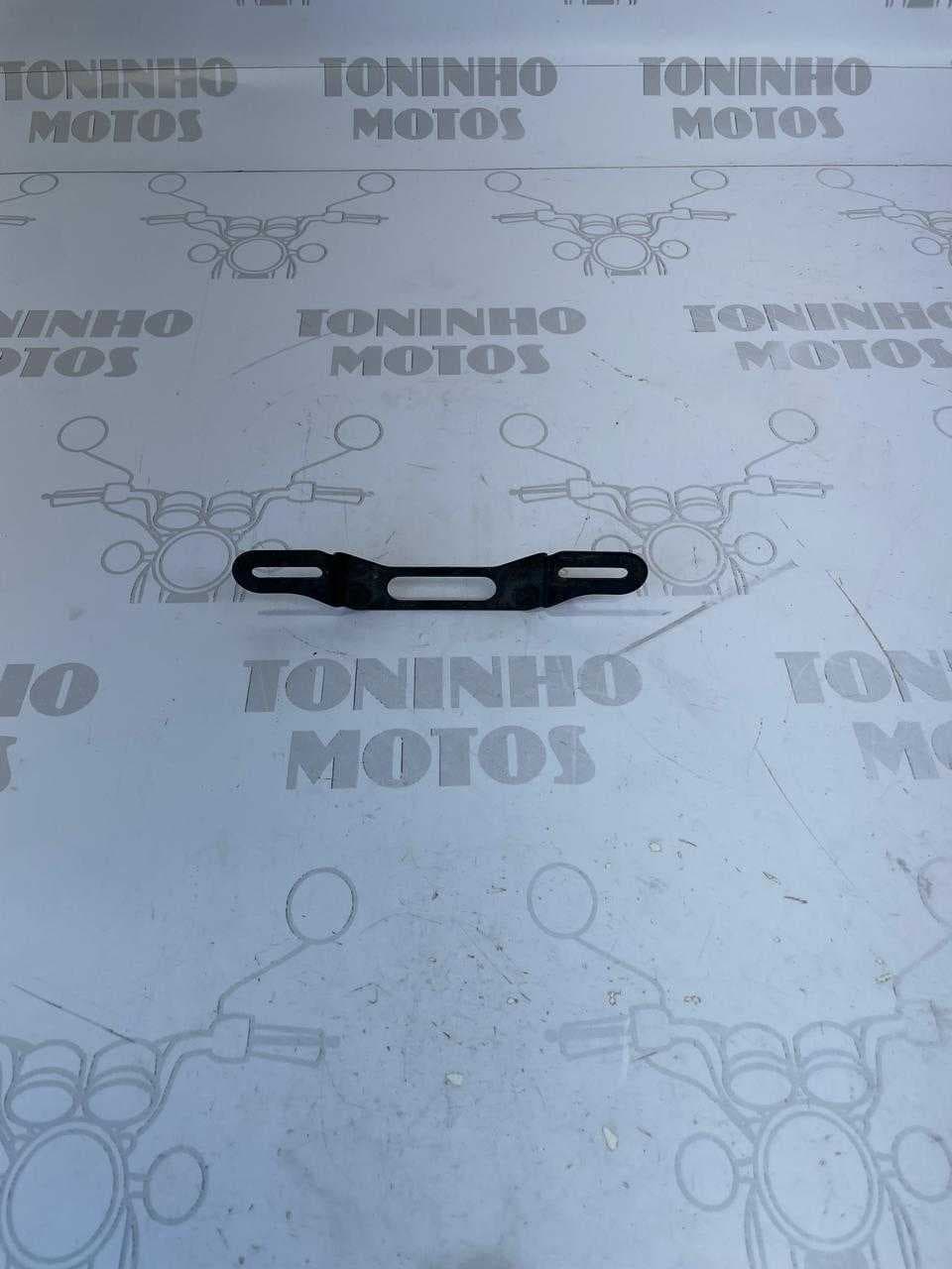 SUPORTE PLACA (FERRO) YAMAHA R1 2004 Á 2008 / R6 2006 À 2012