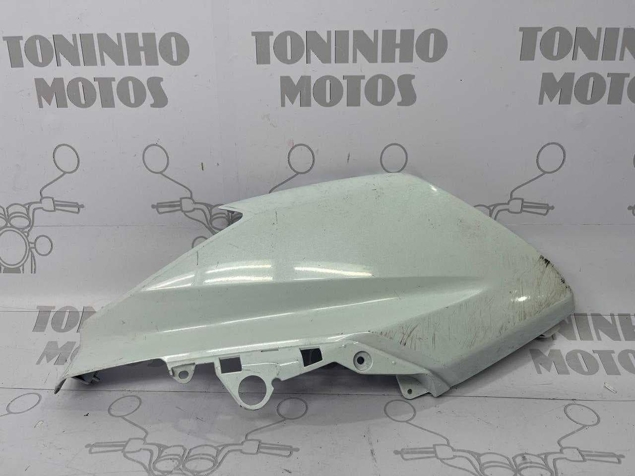 TAMPA DIANTEIRA SUPERIOR LADO ESQUERDO YAMAHA N-MAX 160 2017