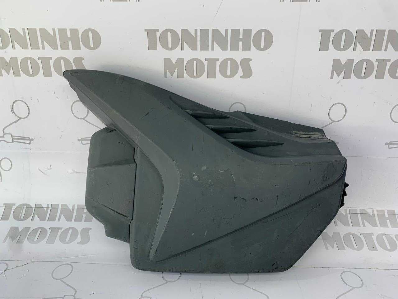 TAMPA LATERAL LADO ESQUERDO HONDA FAN 150 MIX 2009 Á 2013