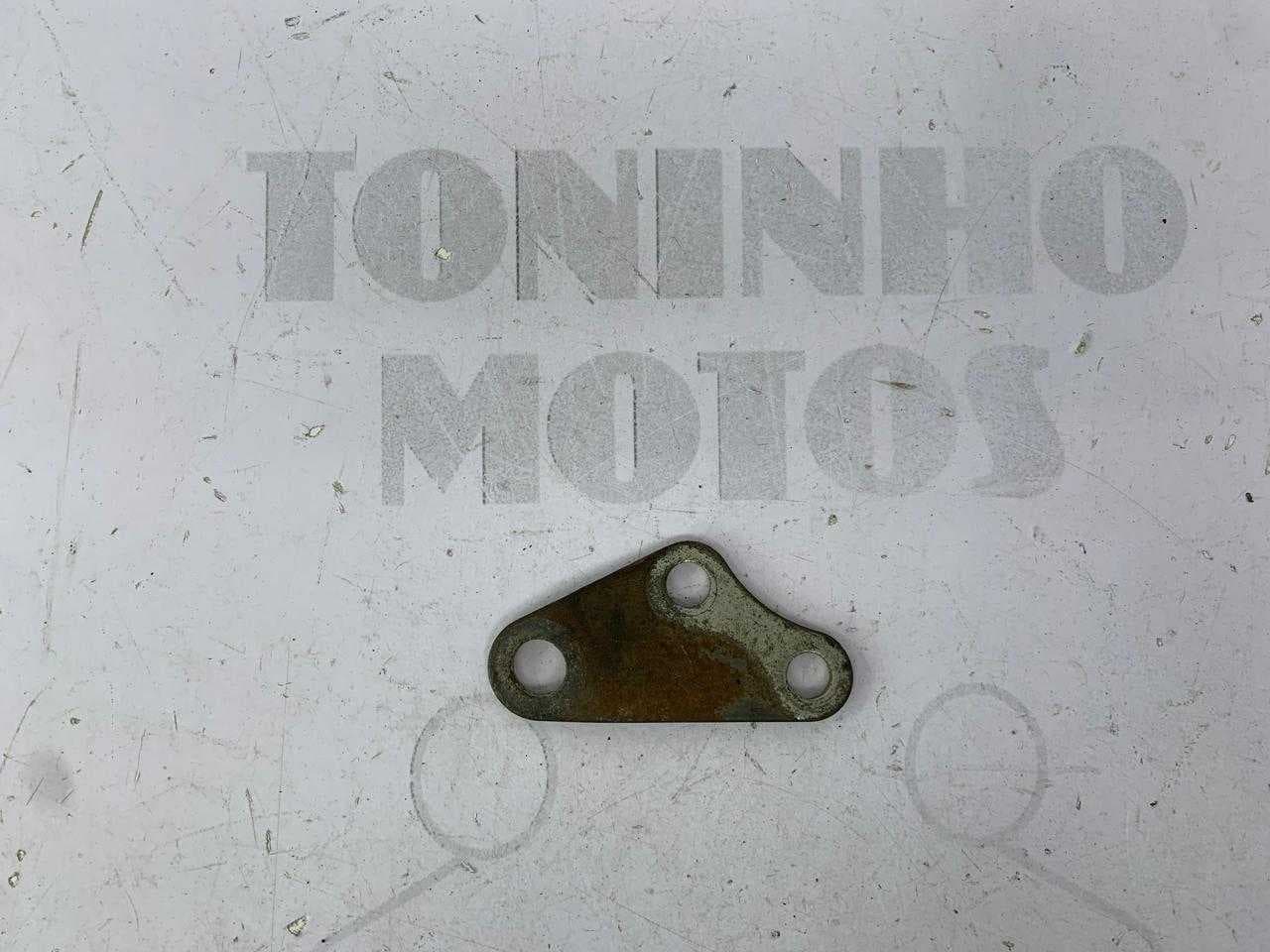 SUPORTE TRASEIRO INFERIOR MOTOR DIREITO HONDA BROS 160 2015