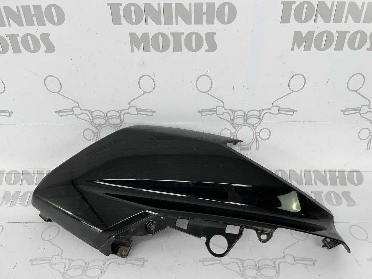 TAMPA DIANTEIRA SUPERIOR DIREITA YAMAHA N-MAX 160 2017