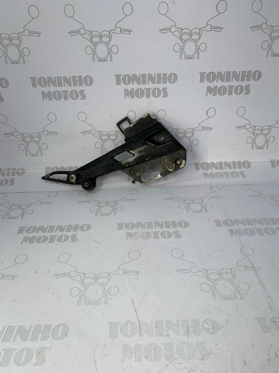 SUPORTE DE PEDALEIRA LADO DIREITO DAFRA APACHE 150