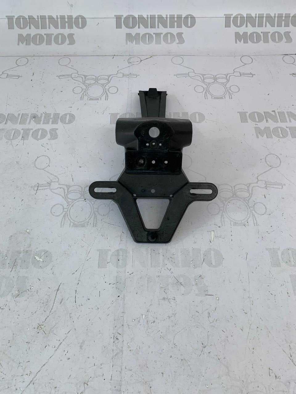 ACABAMENTO SUPORTE PLACA YAMAHA FZ25 2018 À 2025