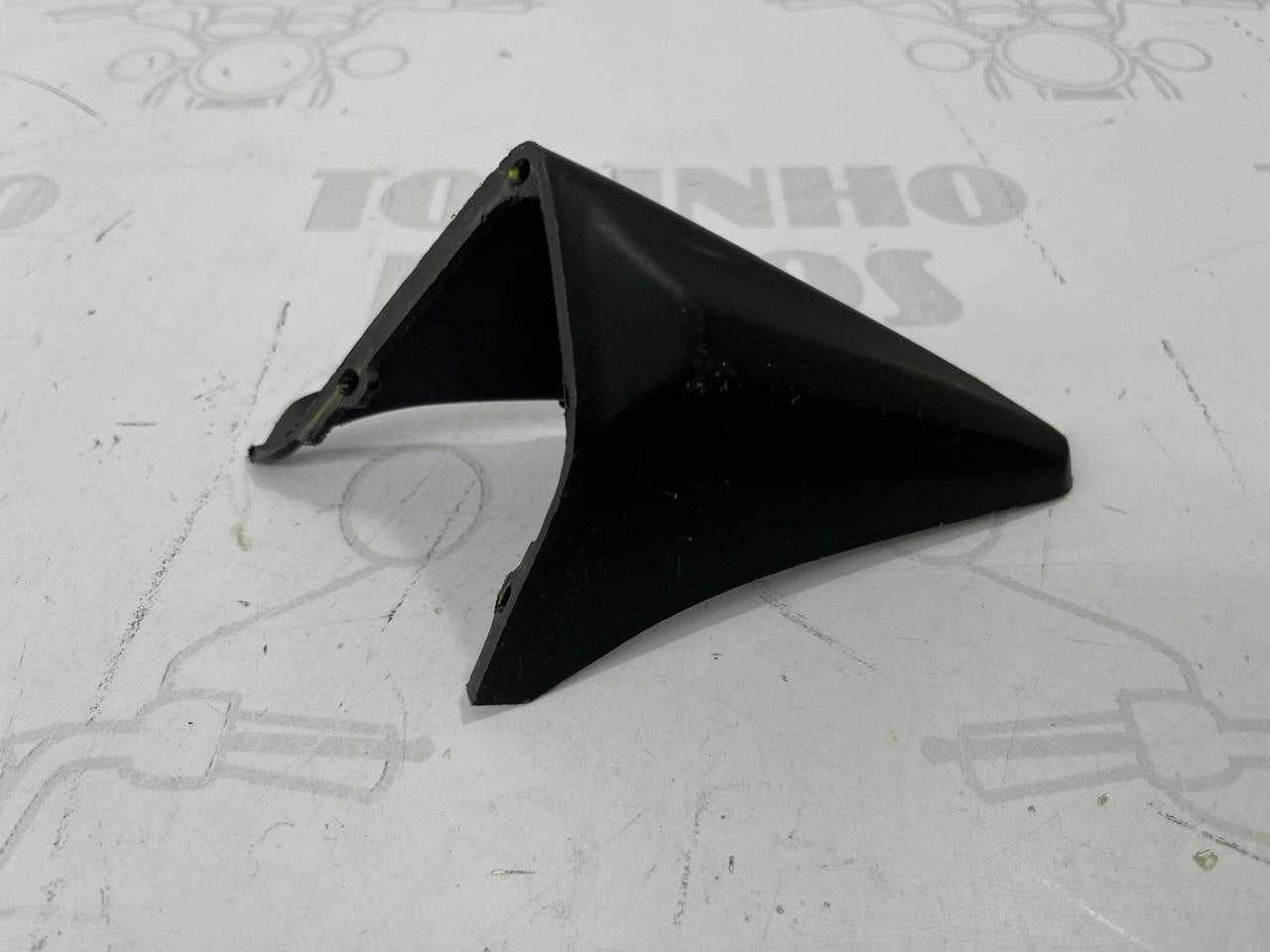 ACABAMENTO PISCA TRASEIRO DIREITO HONDA BIZ 125 / BIZ 110I