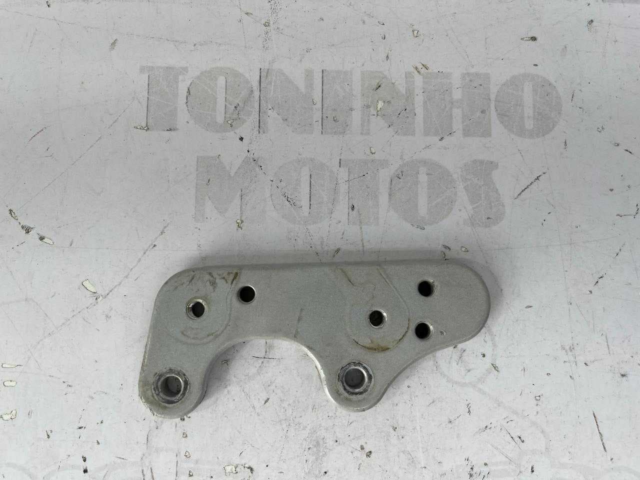 SUPORTE DO ESTRIVO LADO DIREITO KASINSKI COMET 250 2010/2011
