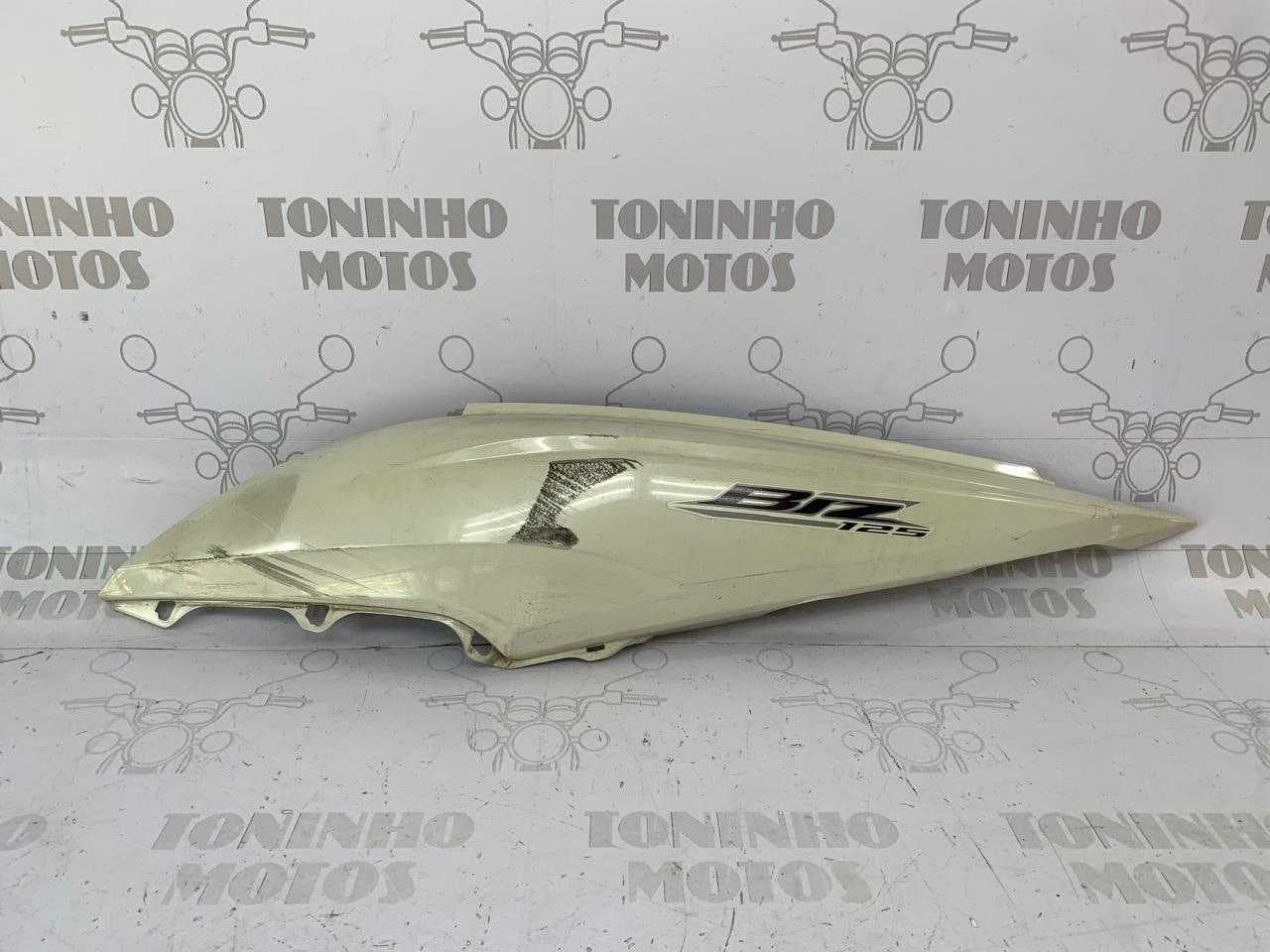 TAMPA LATERAL ESQUERDO HONDA BIZ 125 2018 À 2024