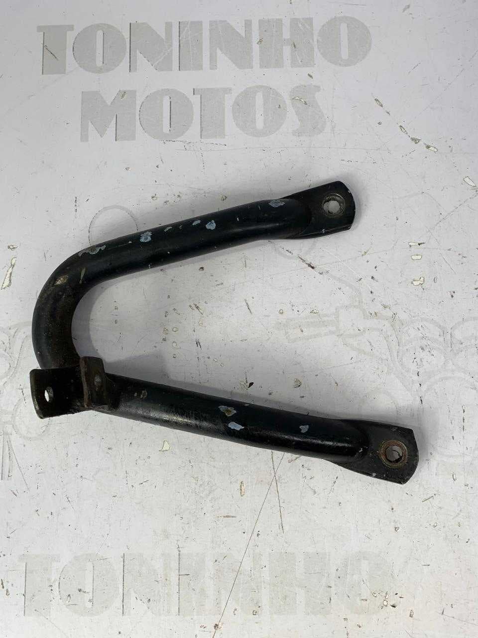 SUPORTE PEDALEIRA TRASEIRO DIREITO YAMAHA TENERE 600 1989