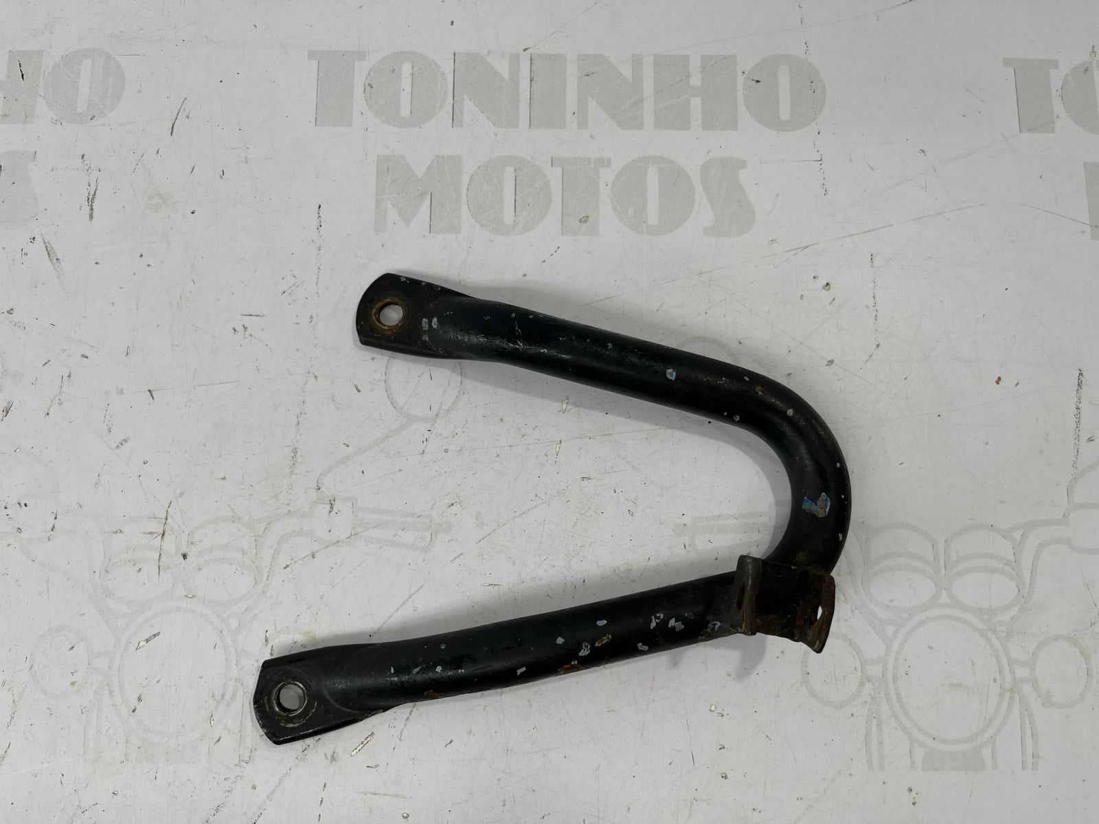 SUPORTE PEDALEIRA TRASEIRO LADO ESQUERDO YAMAHA TENERE 600
