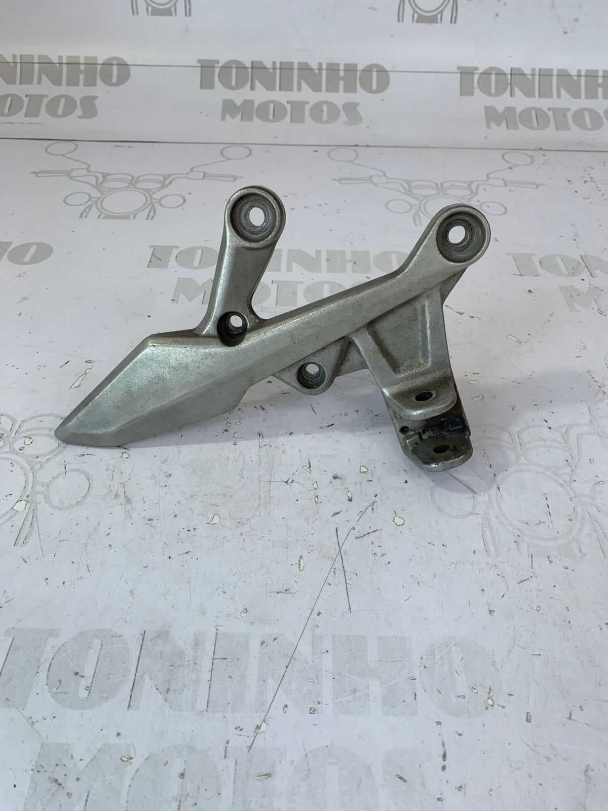 SUPORTE PEDALEIRA LADO DIREITO HONDA CB500X/CB500F 2020/2021