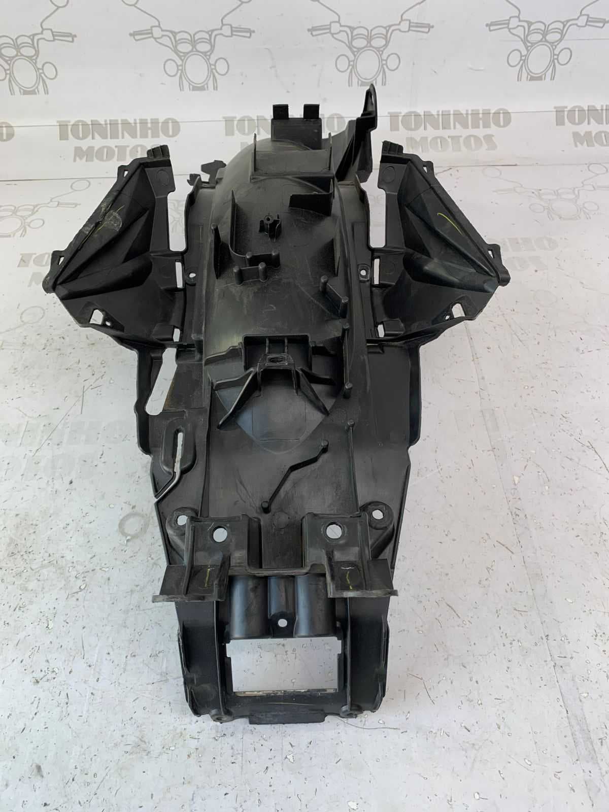 PARALAMA TRASEIRO INTERNO HONDA TITAN 160 EX 2016 Á 2024