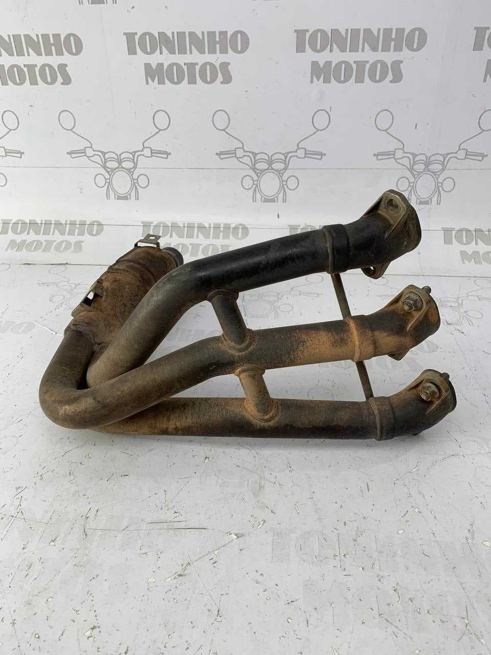 CURVA DO ESCAPAMENTO TRIUMPH STREET TRIPLE 675 2014/2015