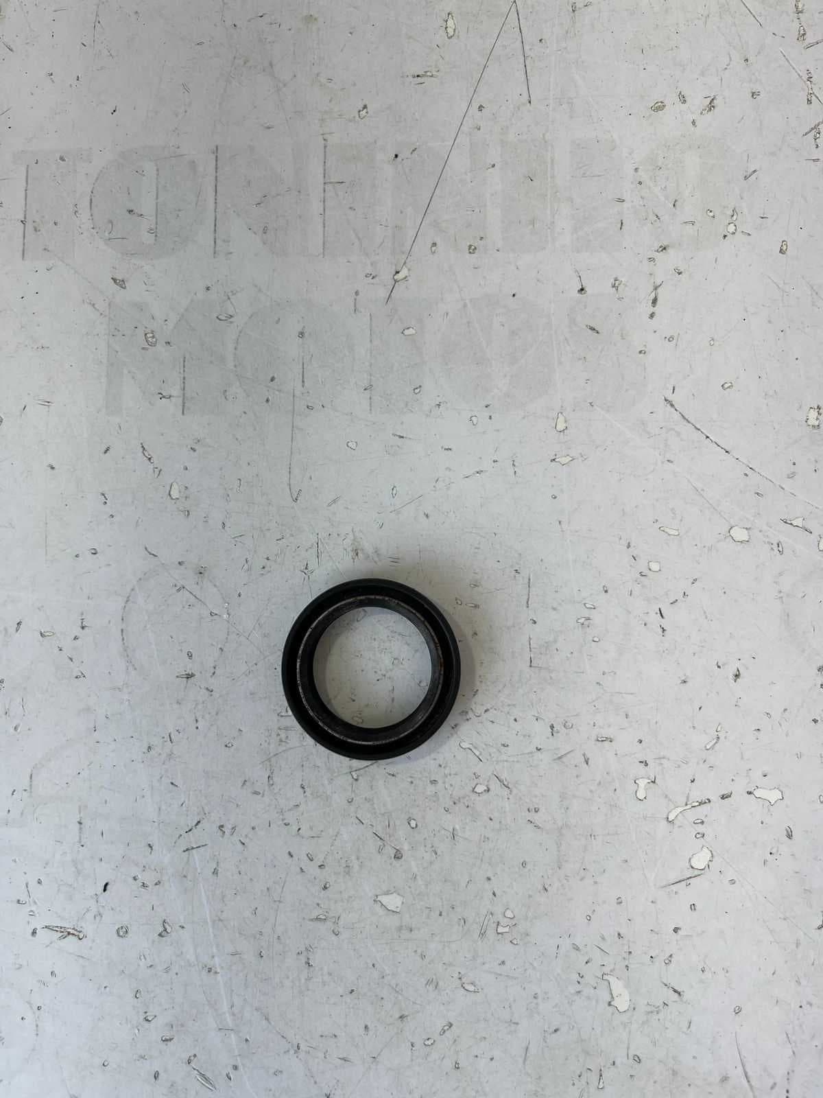 RETENTOR VIRABREQUIM DIREITO YAMAHA DT200 MARCA RTO N° 2347