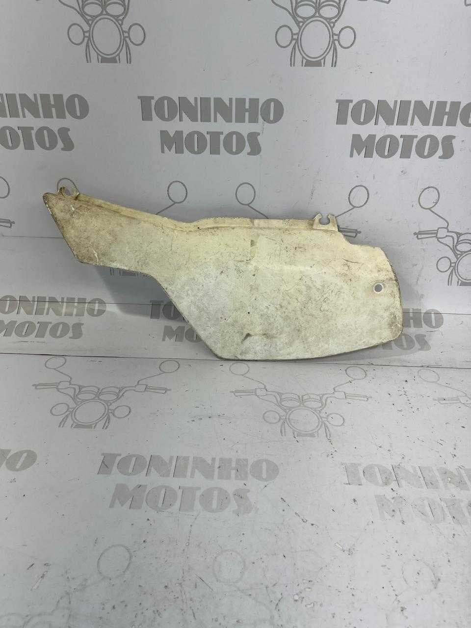 TAMPA LATERAL LADO ESQUERDO YAMAHA DT 200 1992 / DT200R 1994