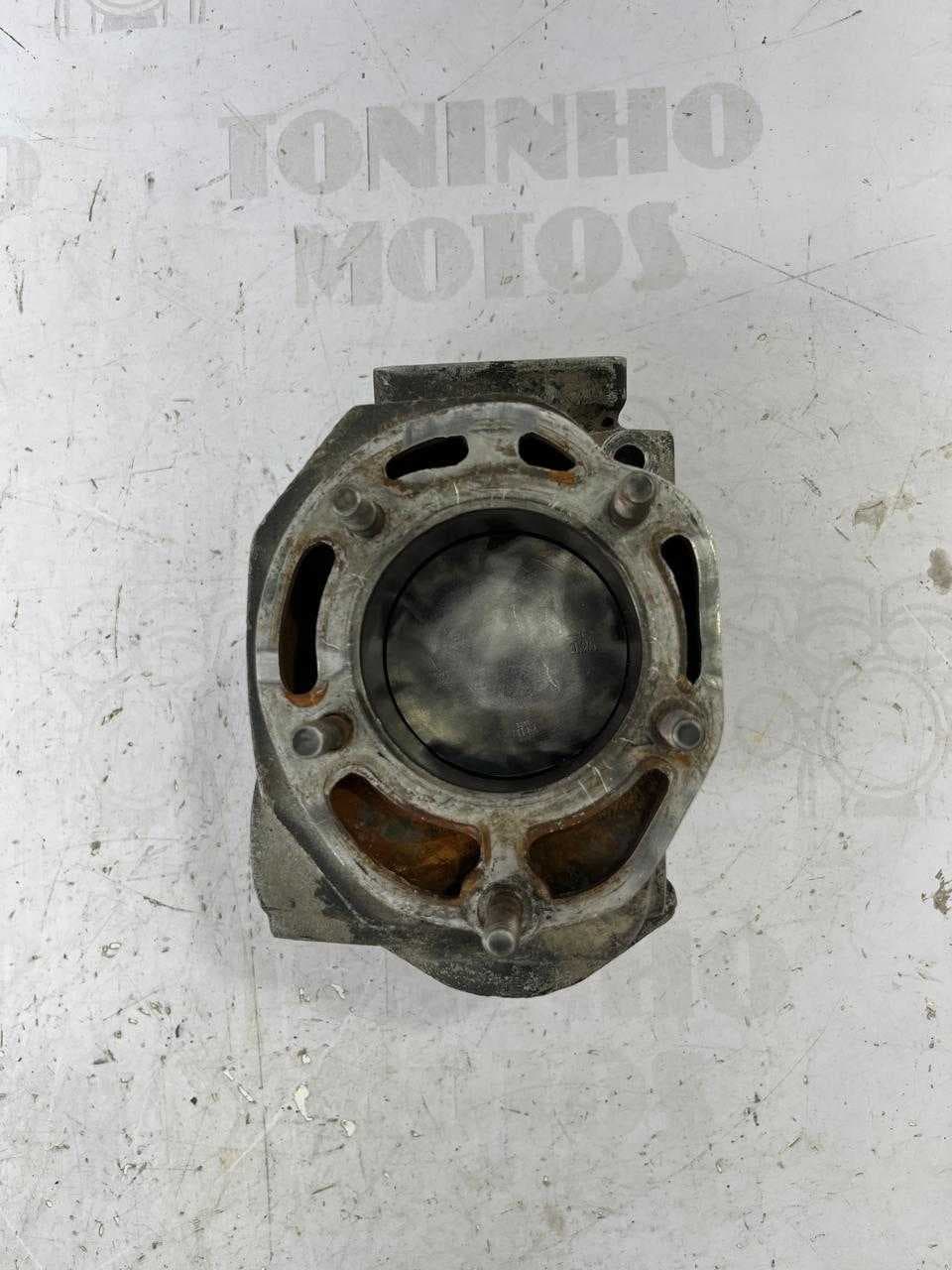 CILINDRO LADO DIREITO PISTÃO YAMAHA RD 350 1986 Á 1993