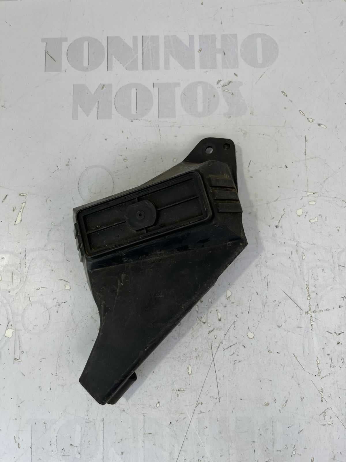 SUPORTE REFLETOR LADO DIREITO OLHO GATO YAMAHA RDZ 135