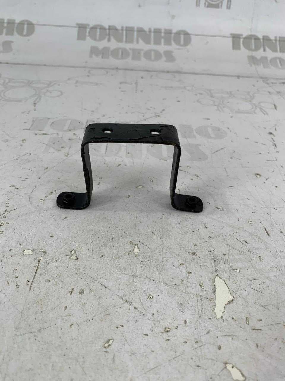 SUPORTE EMBLEMA YAMAHA RD 125 / RD 135