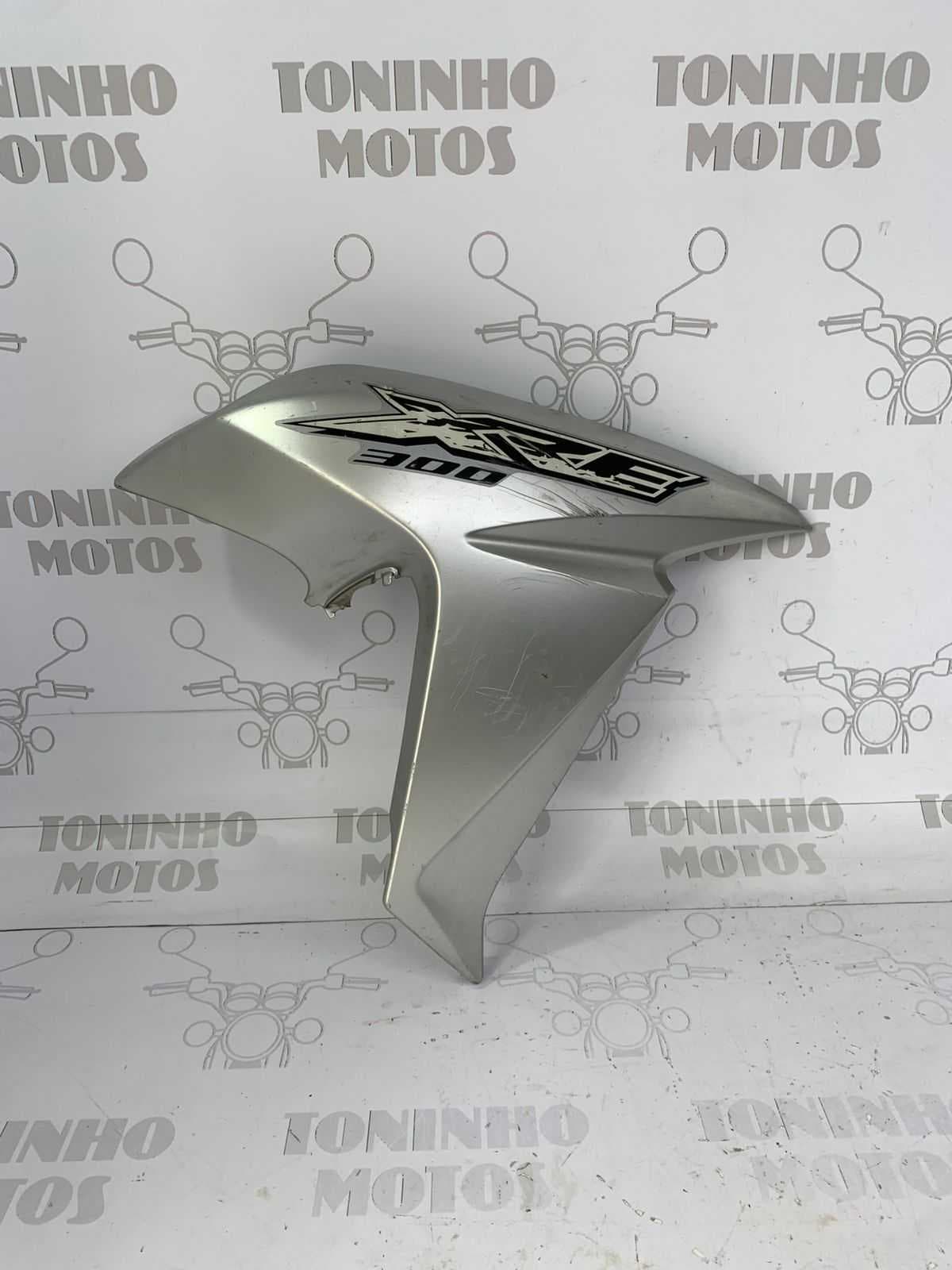 ABA TANQUE LADO DIREITO HONDA XRE 300 2016 Á 2018