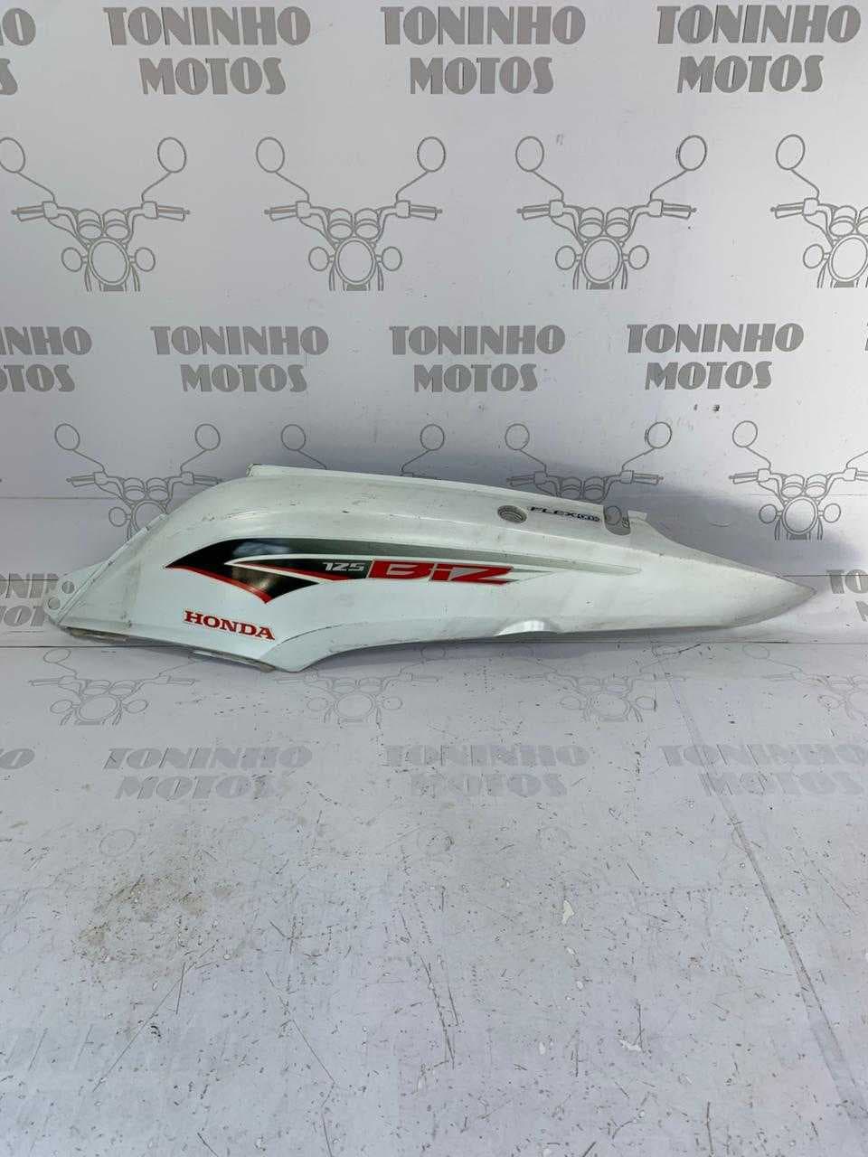TAMPA LATERAL ESQUERDO HONDA BIZ 125 2015 - BRANCO FOSCO