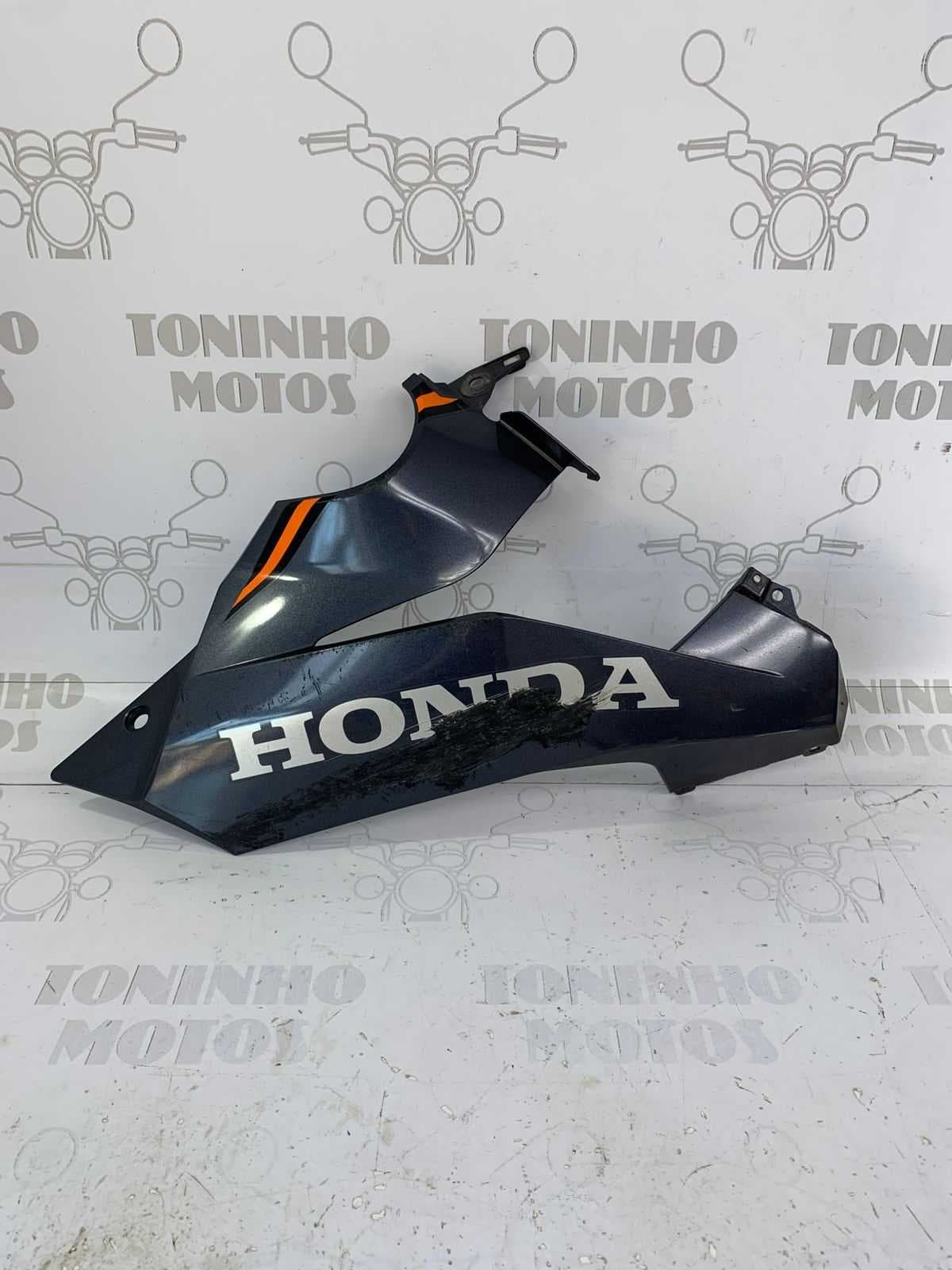 CARENAGEM INFERIOR MOTOR DIREITO HONDA CBR 650R 2020 Á 2024