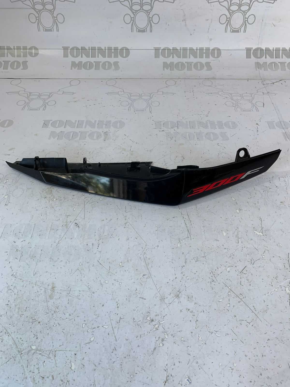RABETA TRASEIRA LADO ESQUERDO HONDA CB 300F 2023 À 2025